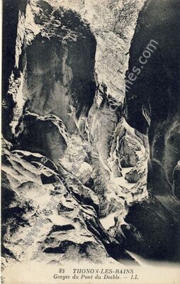 Carte postale ancienne Gorges du Pont du Diable — Thonon-les-Bains (Haute-Savoie)