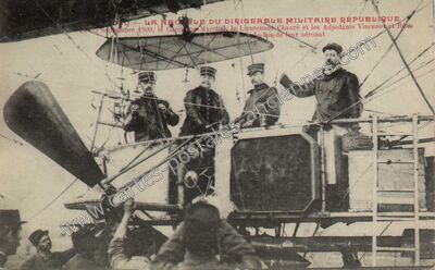 Carte postale ancienne La Naquelle du Dirigeable Militaire République — Dirigeable — Aviation