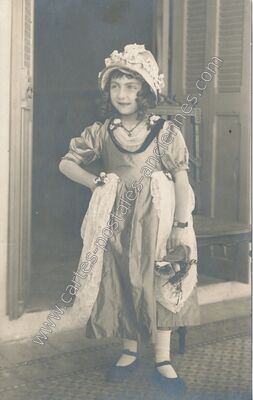 Carte postale ancienne Jeune Fille — Jeune Fille — Folklore