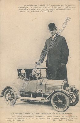 Carte postale ancienne Une miniature CADILLAC actionnée par le système électrique de mise en marche — Cadillac — Invention
