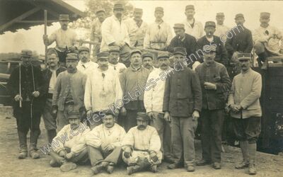 Carte postale ancienne Soldats — Soldats — Militaire