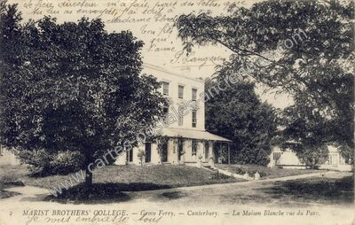 Carte postale ancienne La Maison Blanche vue du Parc — Canterbury — Angleterre