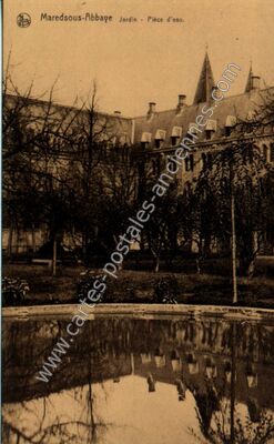 Carte postale ancienne Abbaye Jardin - Pièce d'eau — Maredsous — Belgique