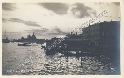 Carte postale ancienne Bacino S. Marco - Palazzo Ducal e Chiesa Salute — Venezia — Italie