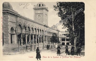 Carte postale ancienne Place de la Kasbah et Direction des Finances — Tunis — Tunisie