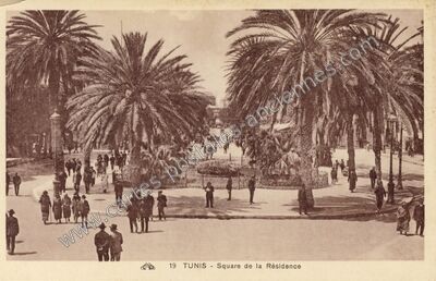 Carte postale ancienne Square de la Résidence — Tunis — Tunisie