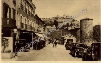 Carte postale ancienne La Citadelle et le Rocher de la Baume — Sisteron (Alpes-de-Haute-Provence)
