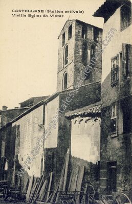 Carte postale ancienne Vieille Eglise St-Victor — Castellane (Alpes-de-Haute-Provence)