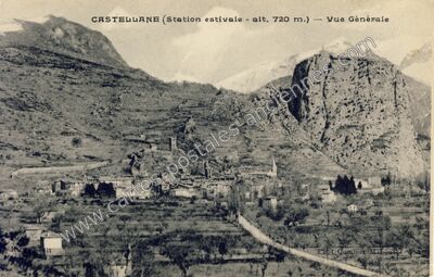 Carte postale ancienne Vue Générale — Castellane (Alpes-de-Haute-Provence)