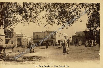 Carte postale ancienne Place Colonel Pein — Bou Saada — Algérie