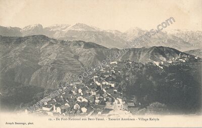 Carte postale ancienne De Fort-National aux Beni-Yenni. - Taourirt Amokram - Village Kabyle — Kabylie — Algérie