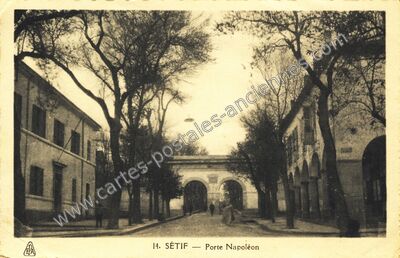 Carte postale ancienne Porte Napoléon — Setif — Algérie