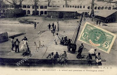 Carte postale ancienne A wharf and premises of Wellington street — Bathurst — Gambie
