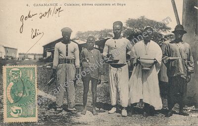 Carte postale ancienne Cuisinier, élèves cuisiniers et Boys — Casamance — Sénégal
