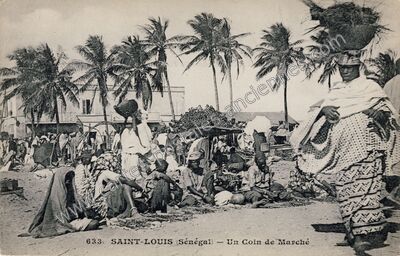 Carte postale ancienne Un Coin de Marché — St Louis — Sénégal