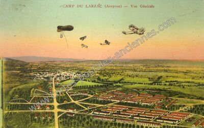Carte postale ancienne Camp du Larzac — La Cavalerie (Aveyron)