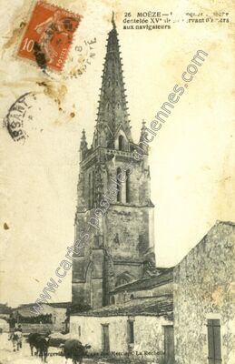 Carte postale ancienne Ancien clocher dentelé XV° siècle servant d'amers aux navigateurs — Moëze (Charente-Maritime)