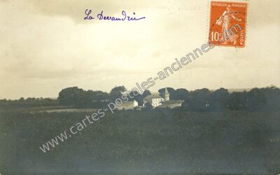 Carte postale ancienne Chateau de la Devauderie — Plassay (Charente-Maritime)