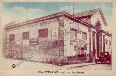 Carte postale ancienne Les Halles — Pons (Charente-Maritime)
