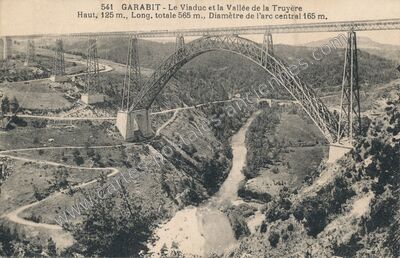 Carte postale ancienne Viaduc de Garabit — Ruynes-en-Margeride (Cantal)