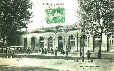 Carte postale ancienne La Gare — Agde (Hérault)