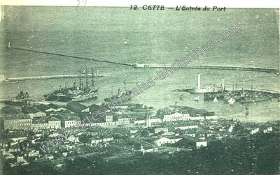 Carte postale ancienne L'Entrée du Port — Sète (Hérault)
