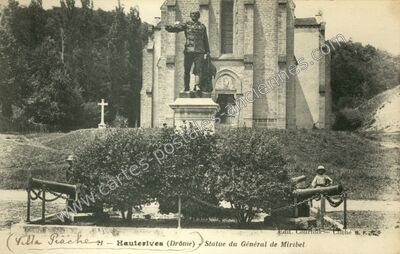 Carte postale ancienne Statue du Général de Miribel — Hauterives (Drôme)