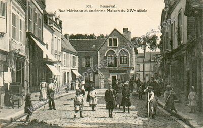 Carte postale ancienne Rue Hérisson et ancienne Maison du XIVe siècle — Bonneval (Eure-et-Loir)