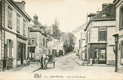 Carte postale ancienne Place du Pont-Rouge — Maintenon (Eure-et-Loir)
