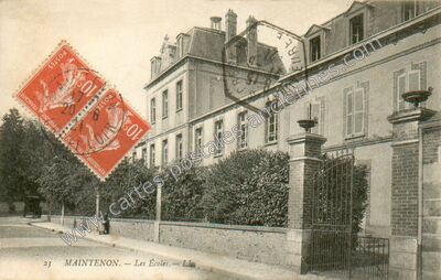 Carte postale ancienne Les Écoles — Maintenon (Eure-et-Loir)