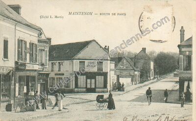 Carte postale ancienne Route de Paris — Maintenon (Eure-et-Loir)