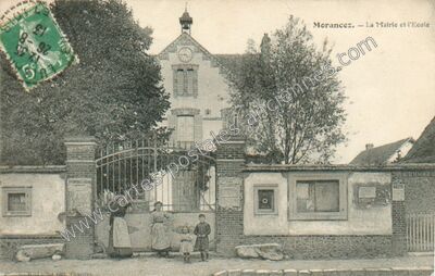 Carte postale ancienne La Mairie et l'Ecole — Morancez (Eure-et-Loir)
