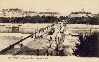 Carte postale ancienne Pont et Place Morand — Lyon (Rhône)