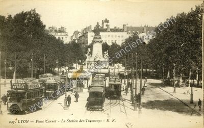 Carte postale ancienne Place Carnot - La Station des-Tramways — Lyon (Rhône)