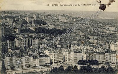 Carte postale ancienne Vue générale prise du Restaurant Gay, la Croix-Rousse — Lyon (Rhône)