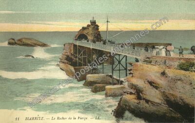 Carte postale ancienne Le Rocher de la Vierge — Biarritz (Pyrénées-Atlantiques)