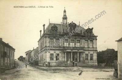Carte postale ancienne L'Hôtel de Ville — Montiers-sur-Saulx (Meuse)