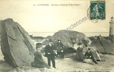 Carte postale ancienne Rochers et Phare de Ville-ès-Martin — Saint-Nazaire (Loire-Atlantique)