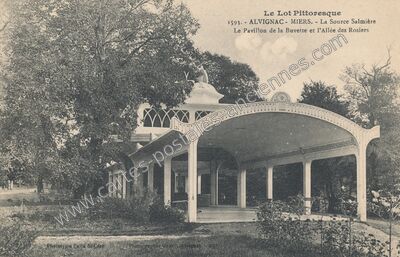 Carte postale ancienne Le Pavillon de la Buvette et l'Allée des Rosiers — Alvignac (Lot)