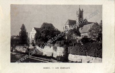 Carte postale ancienne Les Remparts — Moret-sur-Loing (Seine-et-Marne)