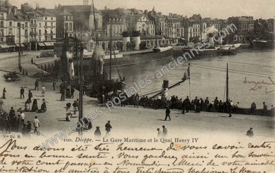 Carte postale ancienne La Gare Maritime et le Quai Henry IV — Dieppe (Seine-Maritime)