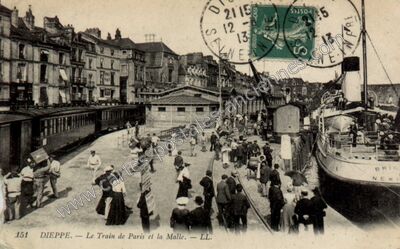 Carte postale ancienne Le Train de Paris et la Malle — Dieppe (Seine-Maritime)