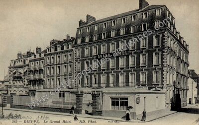 Carte postale ancienne Le Grand Hôtel — Dieppe (Seine-Maritime)