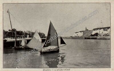 Carte postale ancienne L'Avant-Port — Dieppe (Seine-Maritime)
