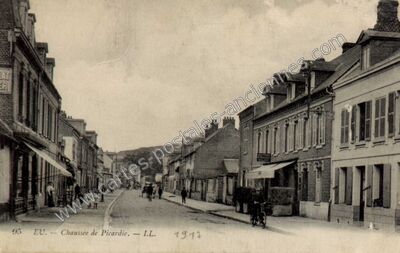 Carte postale ancienne Chaussée de Picardie — Eu (Seine-Maritime)