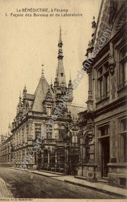 Carte postale ancienne La BÉNÉDICTINE - Façade des Bureaux et du Laboratoire — Fécamp (Seine-Maritime)