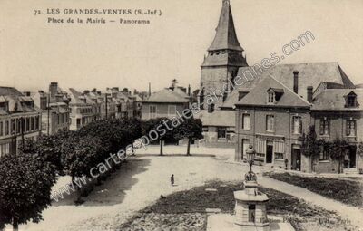 Carte postale ancienne Place de la Mairie — Panorama — Les Grandes-Ventes (Seine-Maritime)