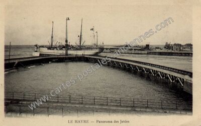 Carte postale ancienne Panorama des Jetées — Le Havre (Seine-Maritime)