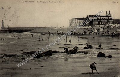 Carte postale ancienne La Plage, le Casino, la Jetée — Le Tréport (Seine-Maritime)