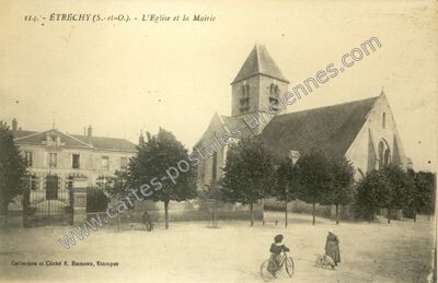 Carte postale ancienne L'Eglise et la Mairie — Étréchy (Essonne)